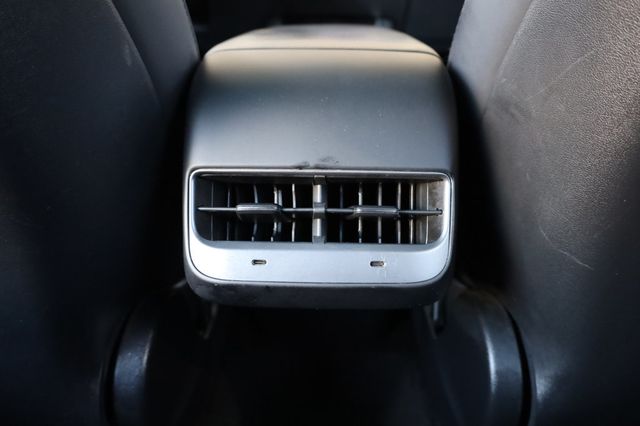 2021 Tesla Model Y Long Range AWD - 22886532 - 33