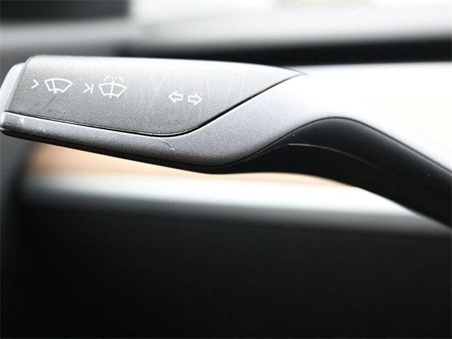 2021 Tesla Model Y Long Range AWD - 22957365 - 19