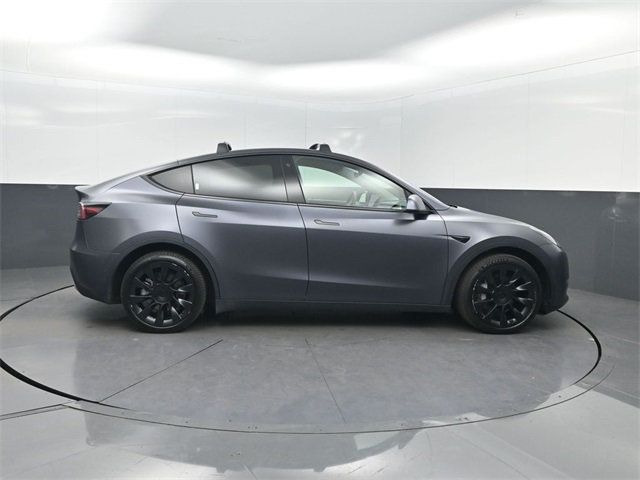 2021 Tesla Model Y Long Range AWD - 22957365 - 28