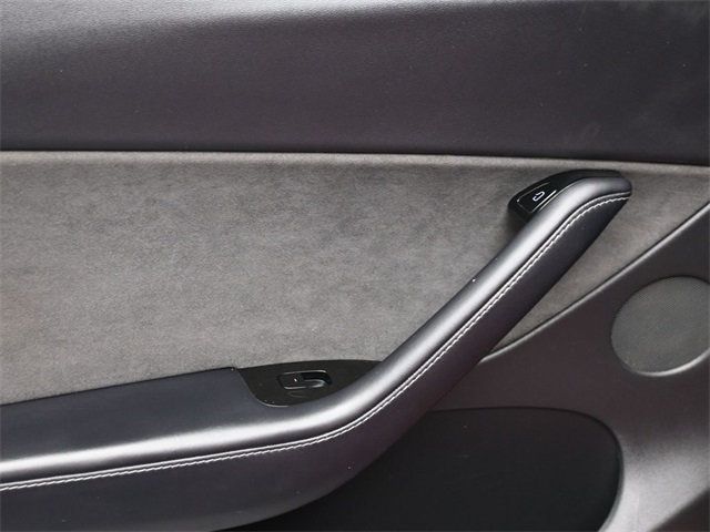 2021 Tesla Model Y Long Range AWD - 22976325 - 13