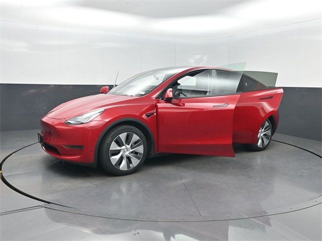 2021 Tesla Model Y Long Range AWD - 22976325 - 33