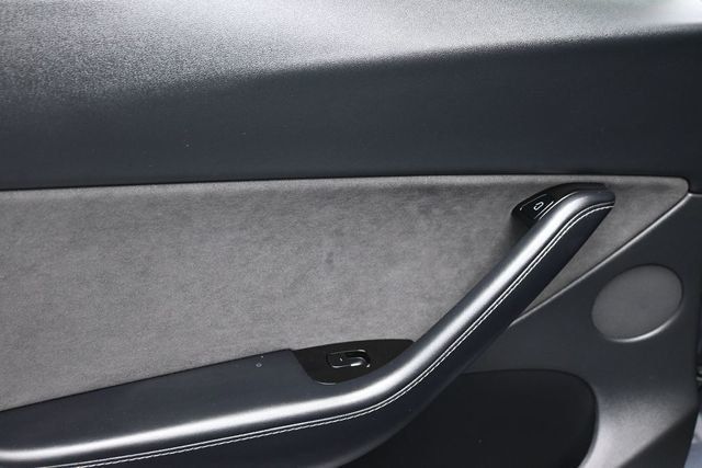 2021 Tesla Model Y Long Range AWD - 23023303 - 9