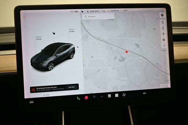 2021 Tesla Model Y Long Range AWD - 23023303 - 13