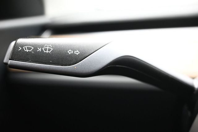 2021 Tesla Model Y Long Range AWD - 23023303 - 15