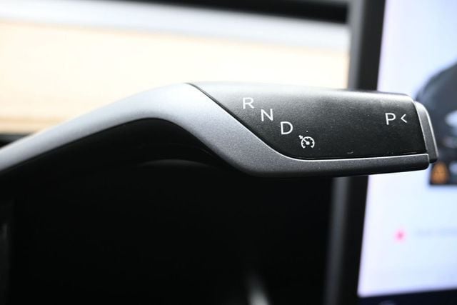 2021 Tesla Model Y Long Range AWD - 23023303 - 16
