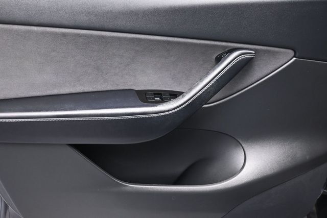 2021 Tesla Model Y Long Range AWD - 23023303 - 6