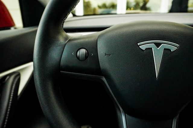 2021 Tesla Model Y Long Range AWD - 22985823 - 27