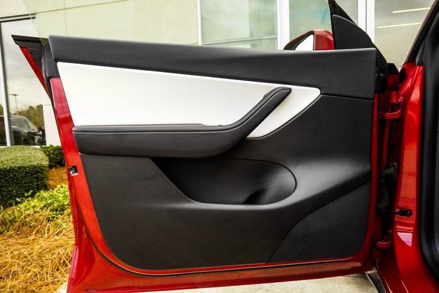 2021 Tesla Model Y Long Range AWD - 22985823 - 29