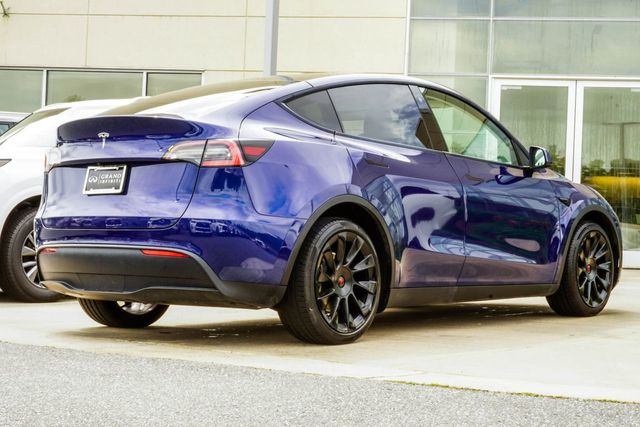 2021 Tesla Model Y Long Range AWD - 23015452 - 10