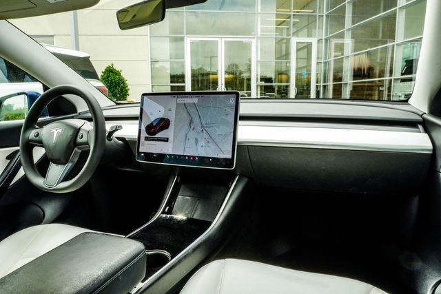 2021 Tesla Model Y Long Range AWD - 23015452 - 17