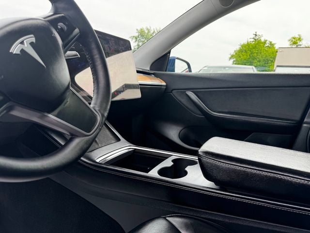 2021 Tesla Model Y Long Range AWD - 23032418 - 9