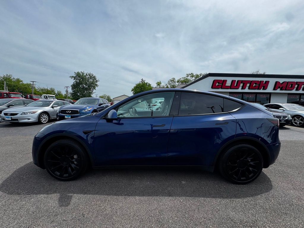 2021 Tesla Model Y Long Range AWD - 23032418 - 8