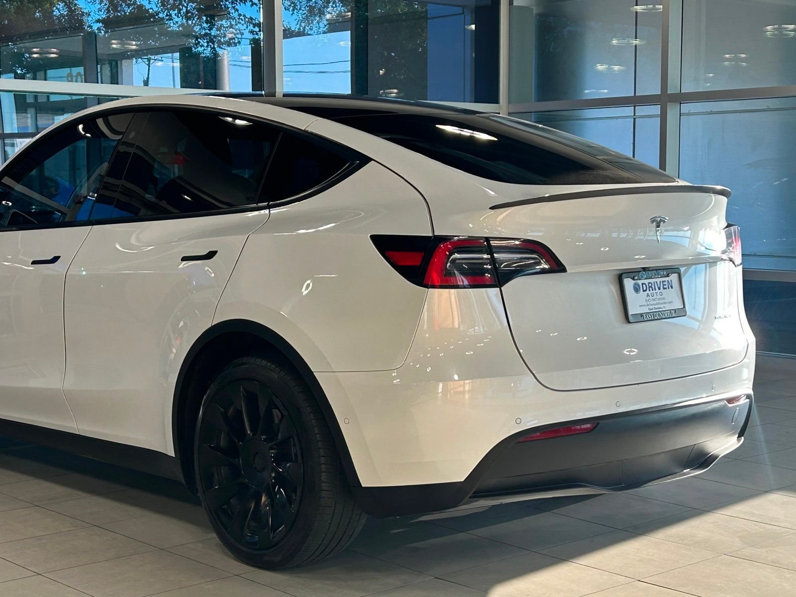 2021 Tesla Model Y Long Range photo 13
