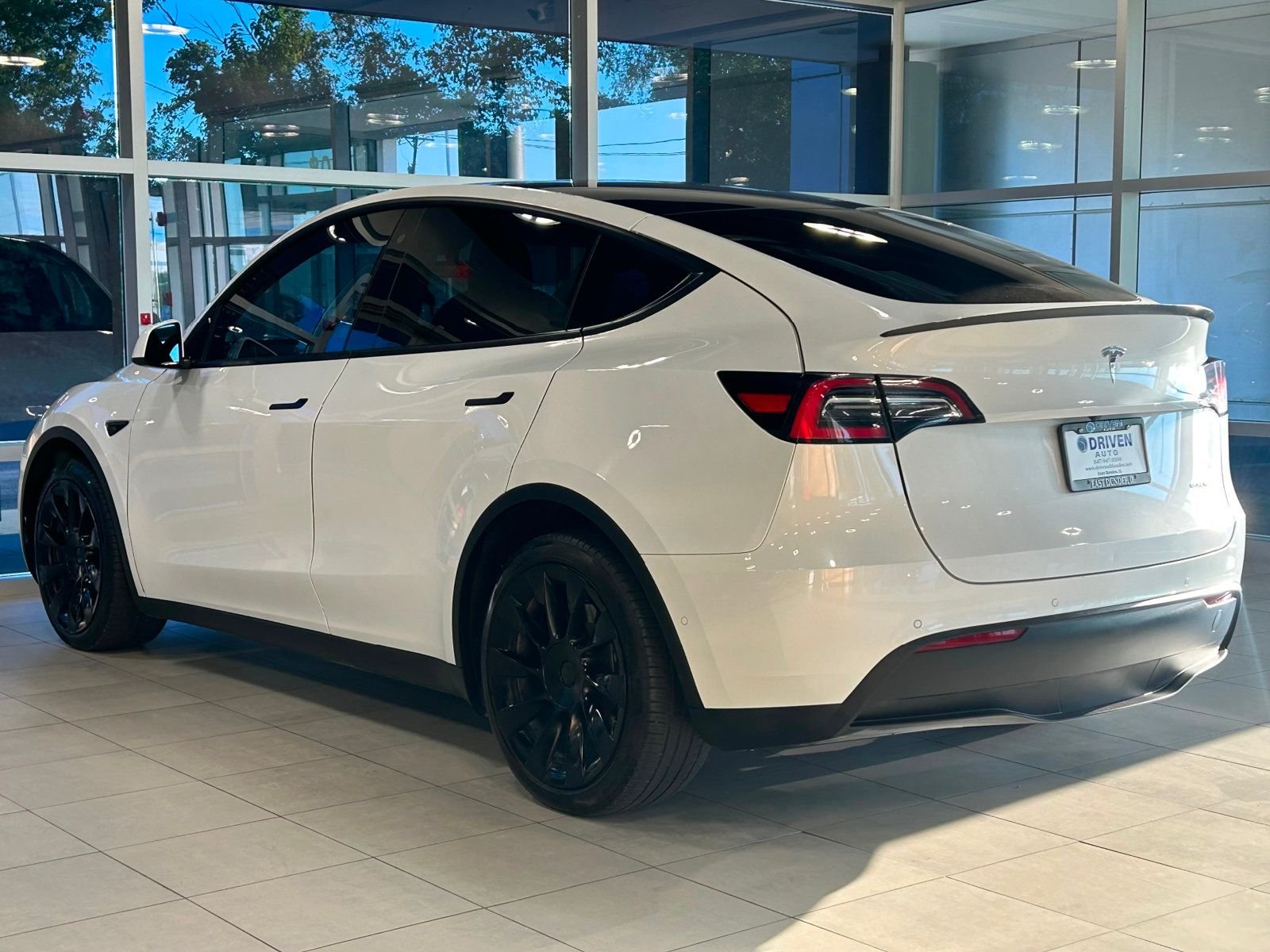 2021 Tesla Model Y Long Range photo 14