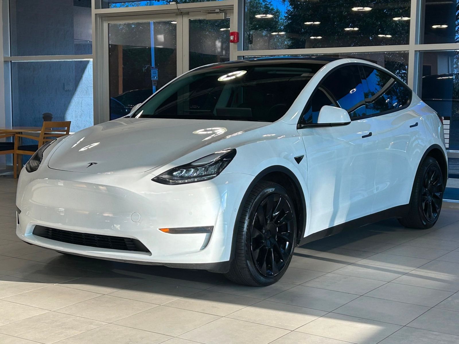 2021 Tesla Model Y Long Range photo 4
