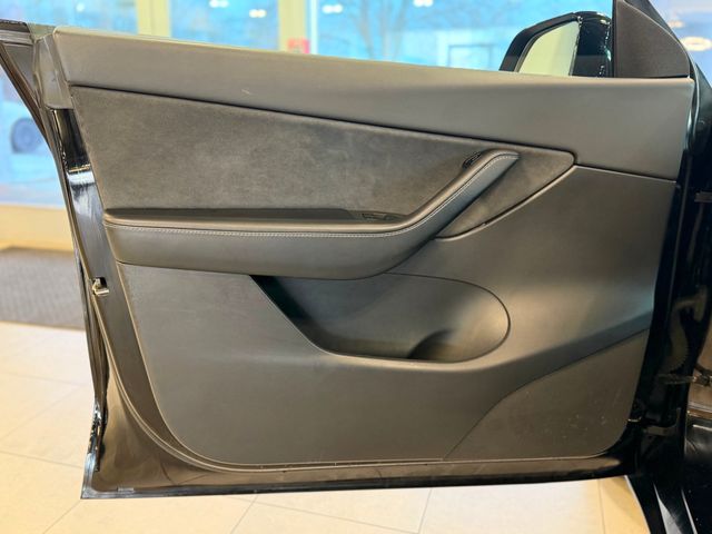 2021 Tesla Model Y Long Range AWD - 22999004 - 17