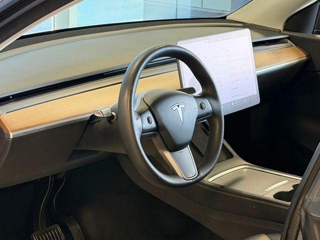 2021 Tesla Model Y Long Range AWD - 23035629 - 14