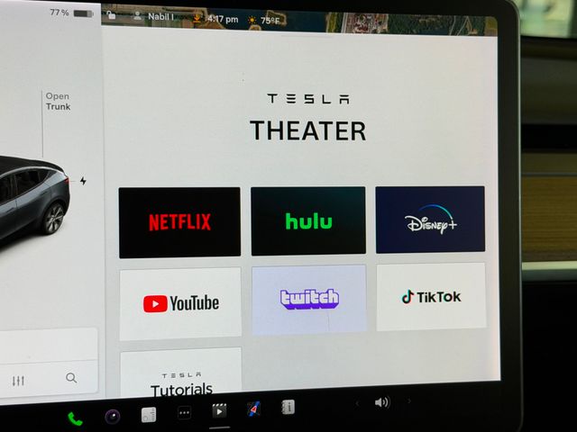 2021 Tesla Model Y Long Range AWD - 23035629 - 29