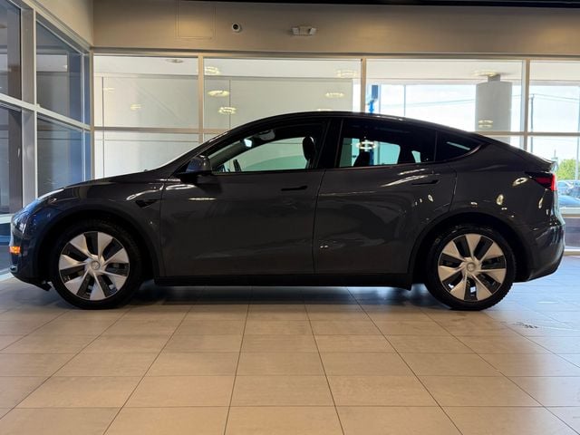 2021 Tesla Model Y Long Range AWD - 23035629 - 3