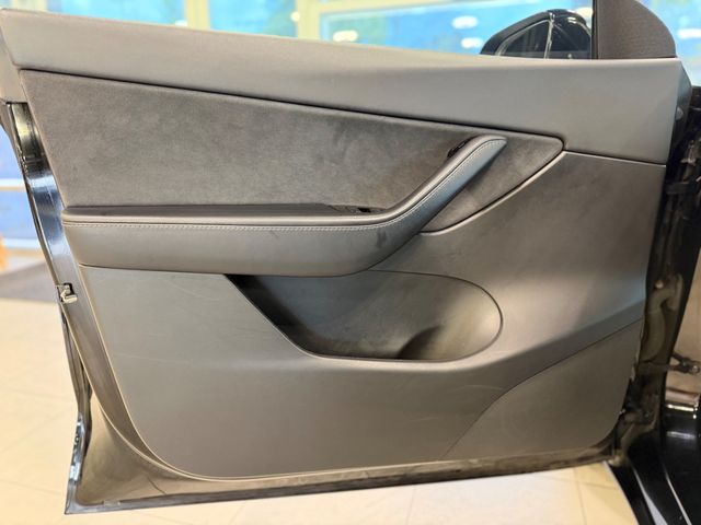 2021 Tesla Model Y Long Range AWD - 23067038 - 9