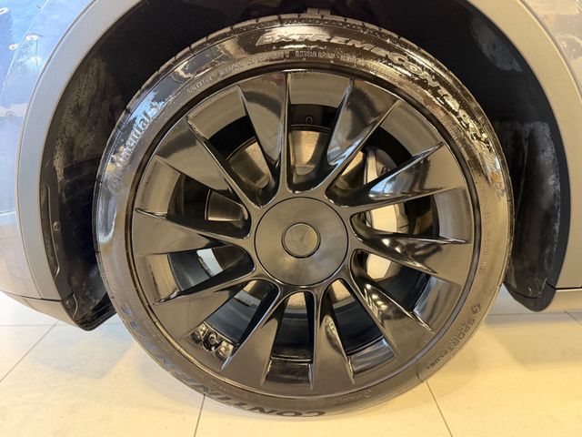 2021 Tesla Model Y Long Range AWD - 23083449 - 38