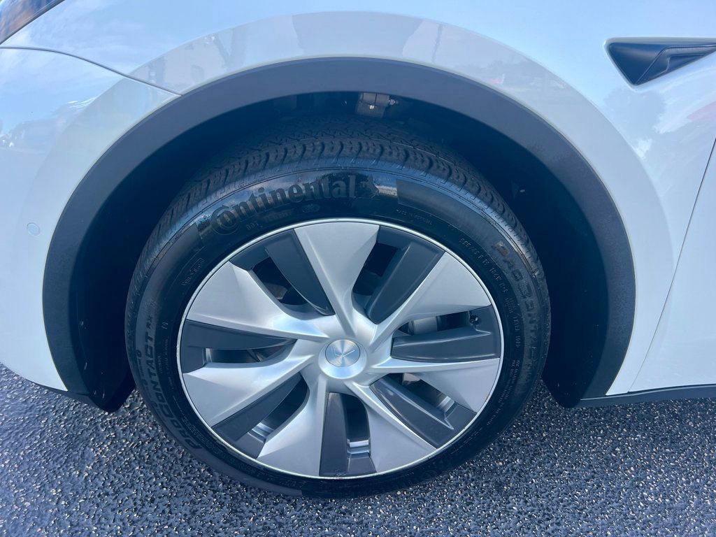 2021 Tesla Model Y Long Range AWD - 22578429 - 32