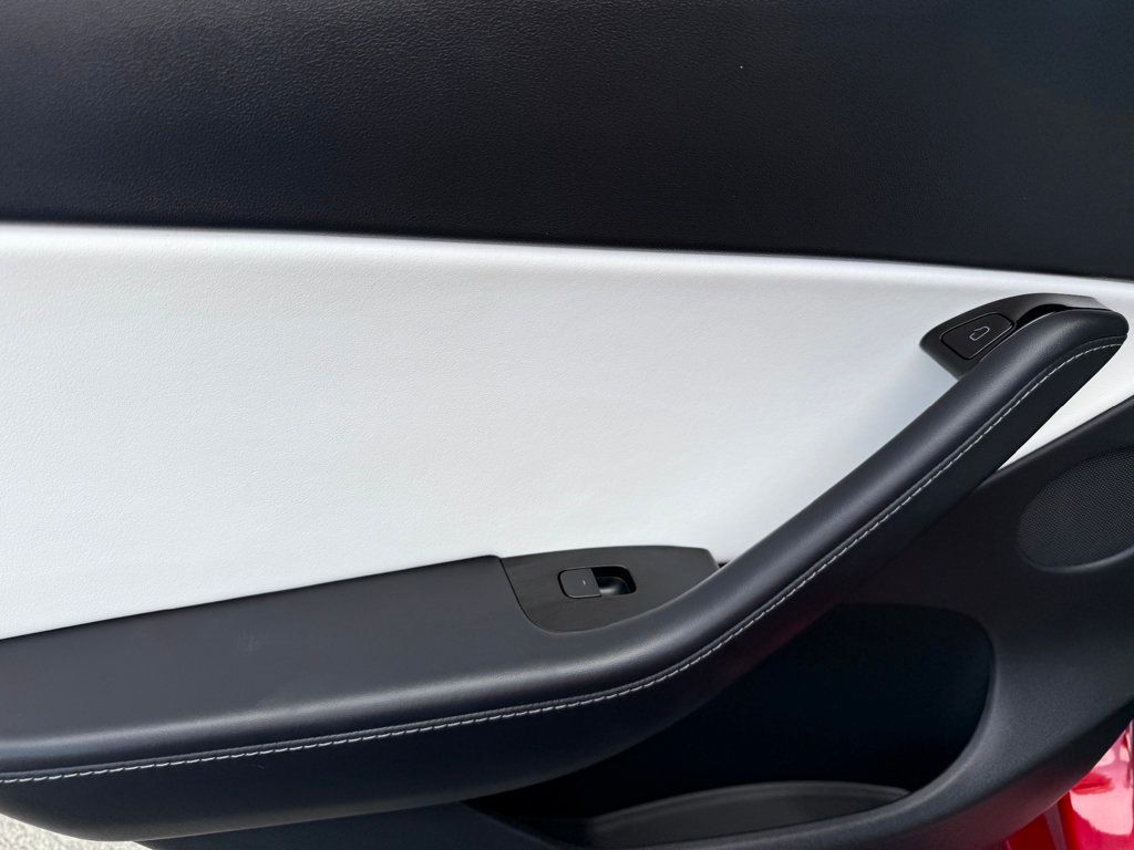 2021 Tesla Model Y Long Range photo 20