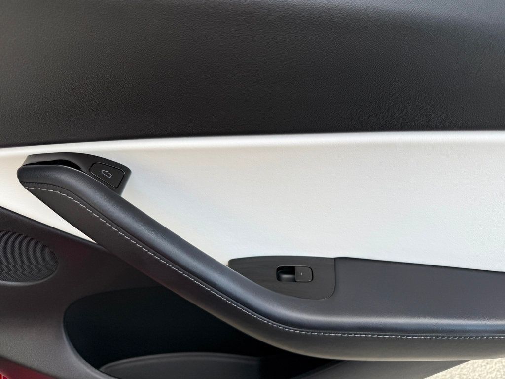 2021 Tesla Model Y Long Range photo 25