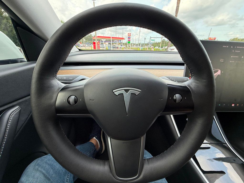 2021 Tesla Model Y Long Range photo 11