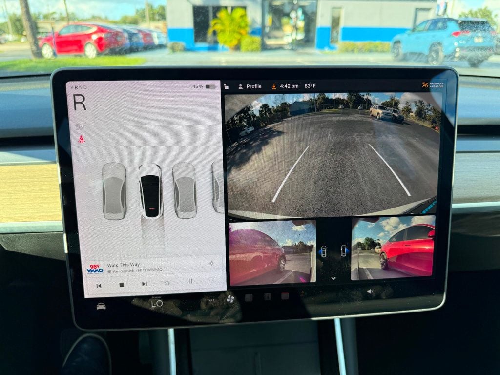 2021 Tesla Model Y Long Range AWD - 22931720 - 15