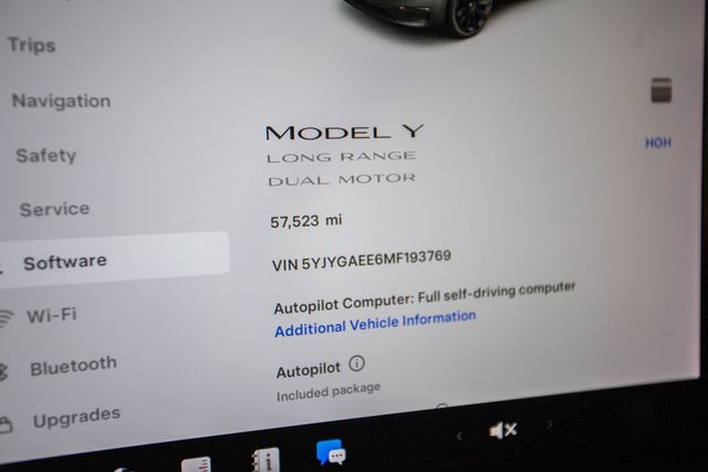 2021 Tesla Model Y Long Range AWD - 22562575 - 8