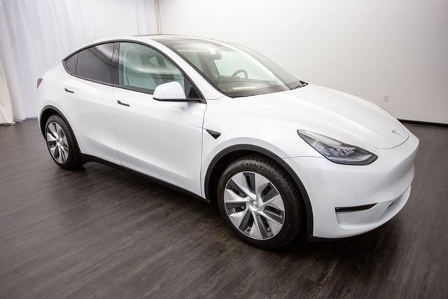 2021 Tesla Model Y Long Range AWD - 22588325 - 1