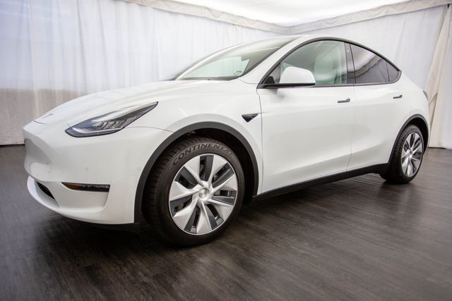 2021 Tesla Model Y Long Range AWD - 22588325 - 28