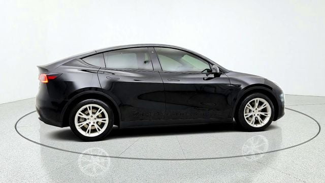 2021 Tesla Model Y Long Range AWD - 23095250 - 3