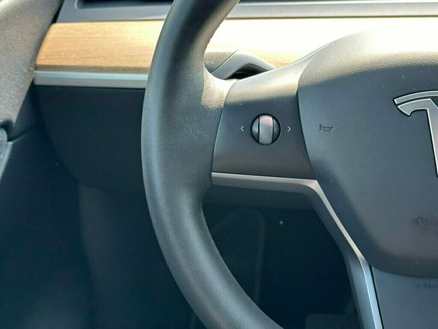 2021 Tesla Model Y Long Range AWD - 22527623 - 28