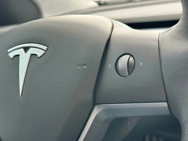 2021 Tesla Model Y Long Range AWD - 23058376 - 24