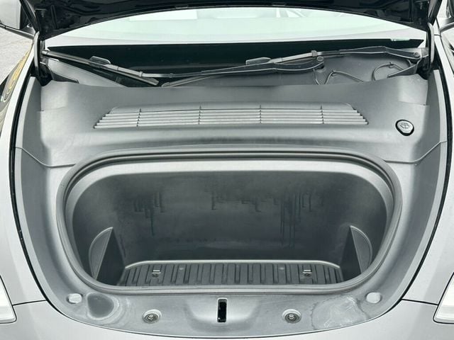 2021 Tesla Model Y Long Range AWD - 23058376 - 38