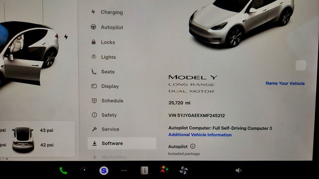 2021 Tesla Model Y Long Range AWD w/ 7 Seat White & Black Premium Interior - 23003593 - 13