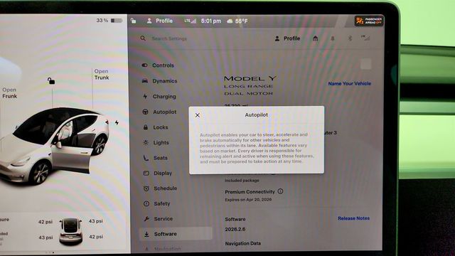 2021 Tesla Model Y Long Range AWD w/ 7 Seat White & Black Premium Interior - 23003593 - 15