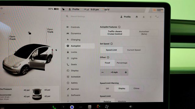 2021 Tesla Model Y Long Range AWD w/ 7 Seat White & Black Premium Interior - 23003593 - 19