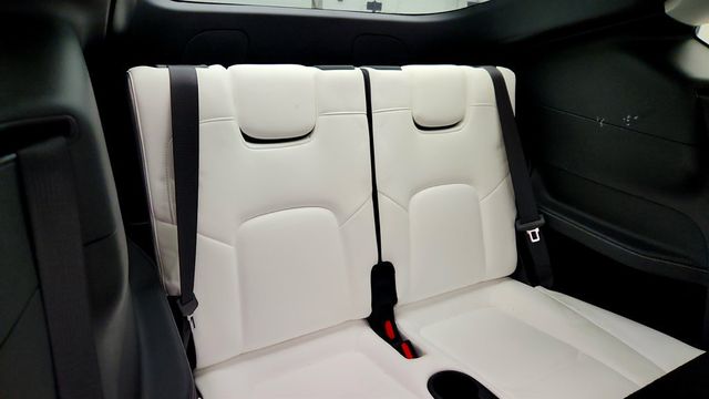 2021 Tesla Model Y Long Range AWD w/ 7 Seat White & Black Premium Interior - 23003593 - 27