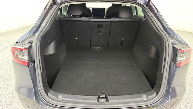 2021 Tesla Model Y Long Range AWD w/ Acceleration Boost - 23056231 - 26