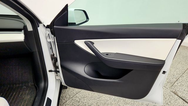 2021 Tesla Model Y Long Range AWD w/ Acceleration Boost & Premium Interior - 23076134 - 30