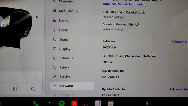 2021 Tesla Model Y Long Range AWD w/ White/Black 7-Seat Interior - 23061679 - 17