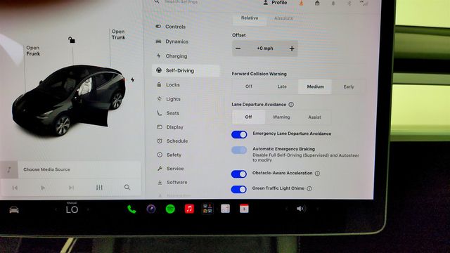 2021 Tesla Model Y Long Range AWD w/ White/Black 7-Seat Interior - 23061679 - 20