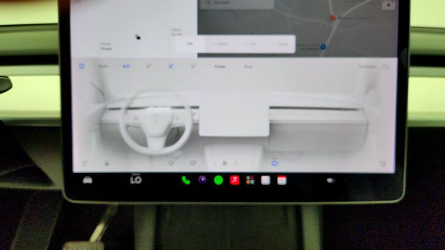 2021 Tesla Model Y Long Range AWD w/ White/Black 7-Seat Interior - 23061679 - 21