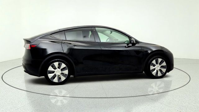 2021 Tesla Model Y Long Range AWD w/ White/Black 7-Seat Interior - 23061679 - 3