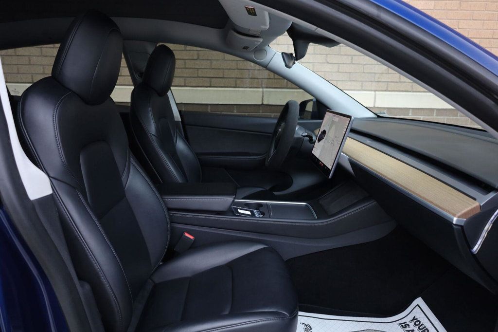Tesla Model Y photo 26