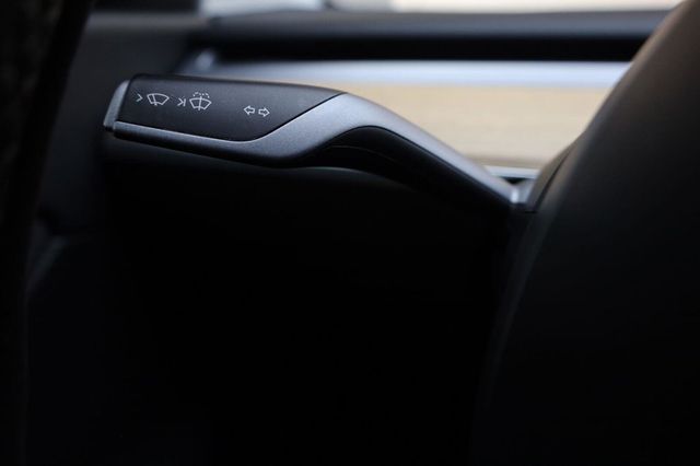2021 Tesla Model Y Performance - 23093856 - 32