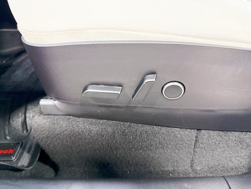 2021 Tesla Model Y Performance photo 21